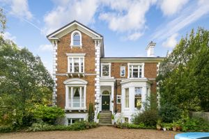 Palace Road, East Molesey Exterior- click for photo gallery